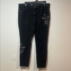 Women's Black Embroidered Jeans